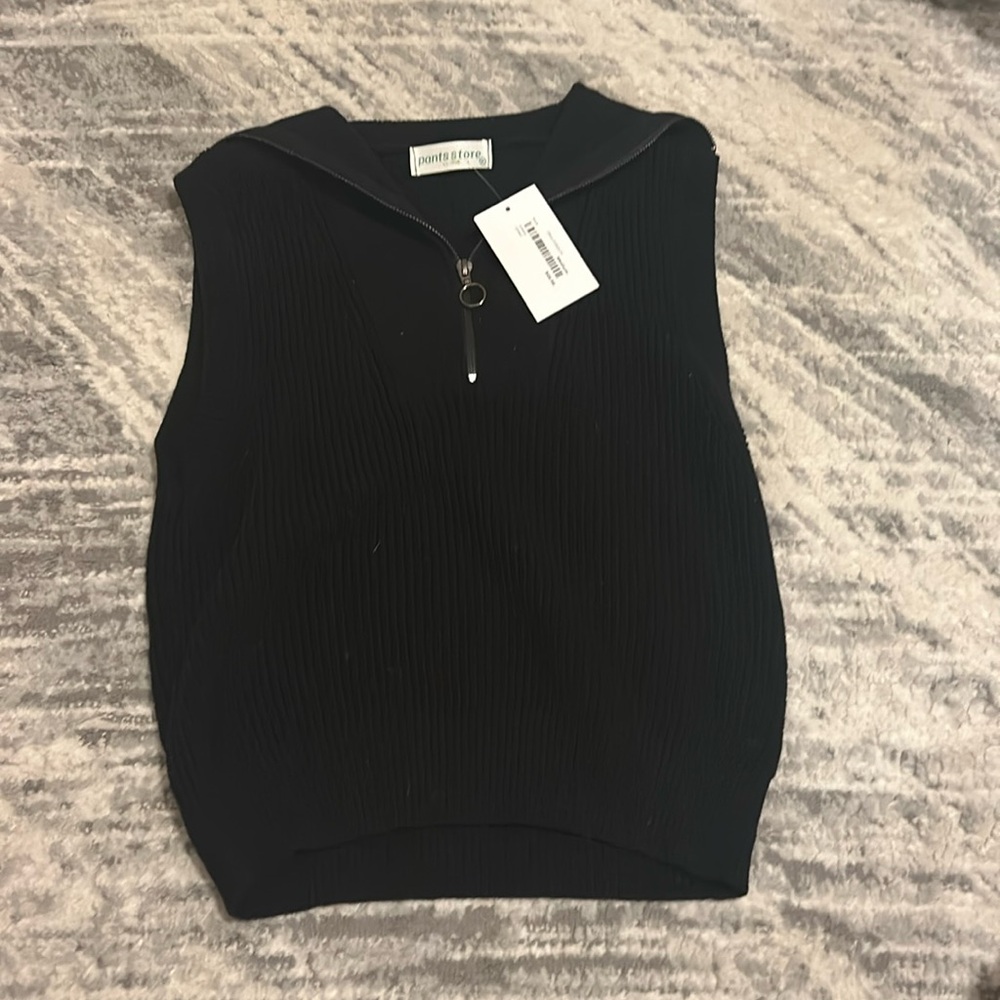 black half vip, sweater vest top